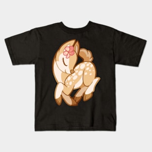 Cute little deer with flower Kids T-Shirt